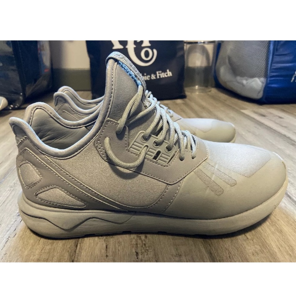 Adidas Tubular Sneakers Size 9.5